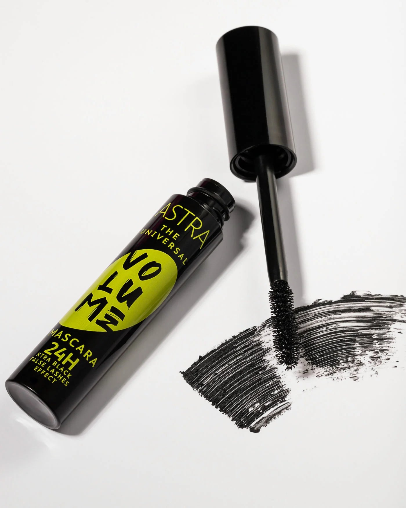 Astra The Universal Volume Mascara 24H – Effetto Ciglia Finte, Tenuta Estrema!