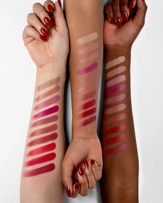 Astra Make-Up Rossetto Cremoso – Eleganza e Comfort per le Tue Labbra 💄✨