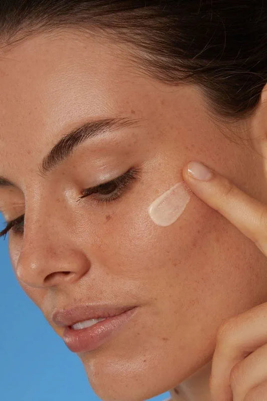 NIVEA Cellular Expert Filler – Fluido UV Siero Quotidiano SPF 50+