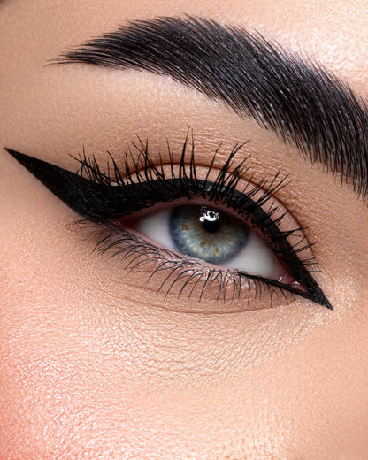Astra Tiny Liner – Eyeliner Ultra Preciso per un Look Perfetto!