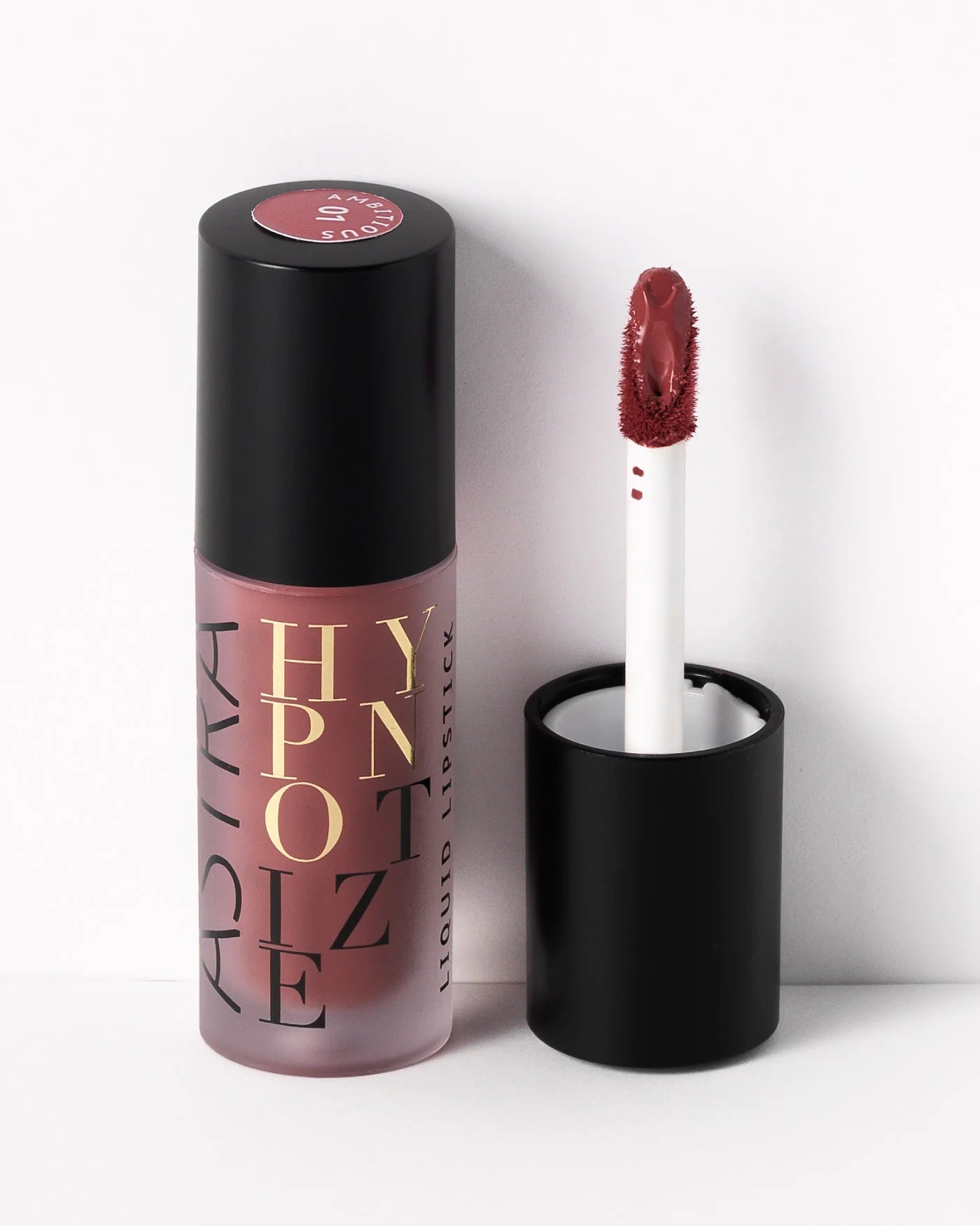 Astra Hypnotize Liquid Lipstick – Il Fascino Ipersaturo sulle Tue Labbra 💄