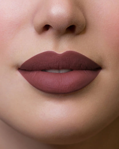 Astra Hypnotize Liquid Lipstick – Il Fascino Ipersaturo sulle Tue Labbra 💄