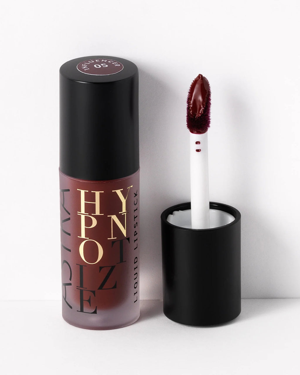 Astra Hypnotize Liquid Lipstick – Il Fascino Ipersaturo sulle Tue Labbra 💄