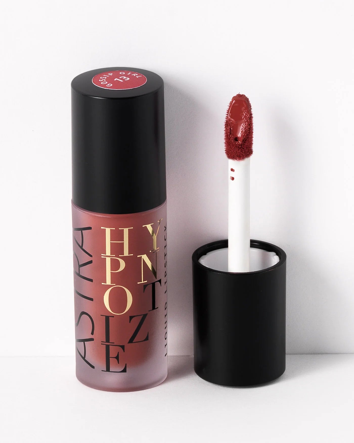 Astra Hypnotize Liquid Lipstick – Il Fascino Ipersaturo sulle Tue Labbra 💄