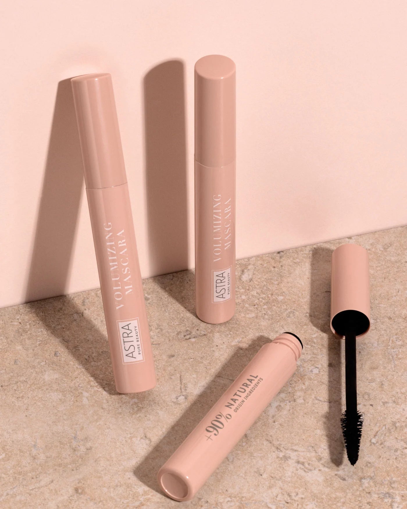 Astra Make-Up – Pure Beauty Volumizing Mascara