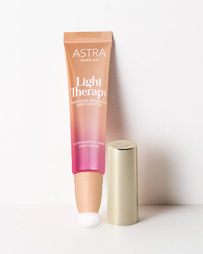 Astra Light Therapy Radiance Enhancer Highlighter – Illuminante in Crema Dewy Finish ✨