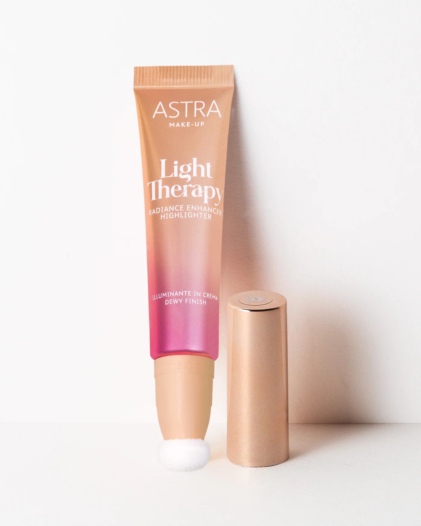 Astra Light Therapy Radiance Enhancer Highlighter – Illuminante in Crema Dewy Finish ✨