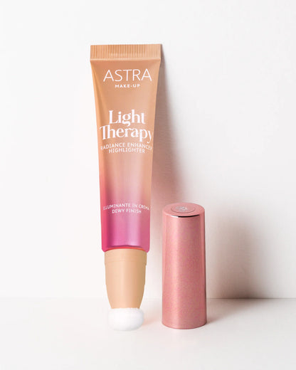 Astra Light Therapy Radiance Enhancer Highlighter – Illuminante in Crema Dewy Finish ✨