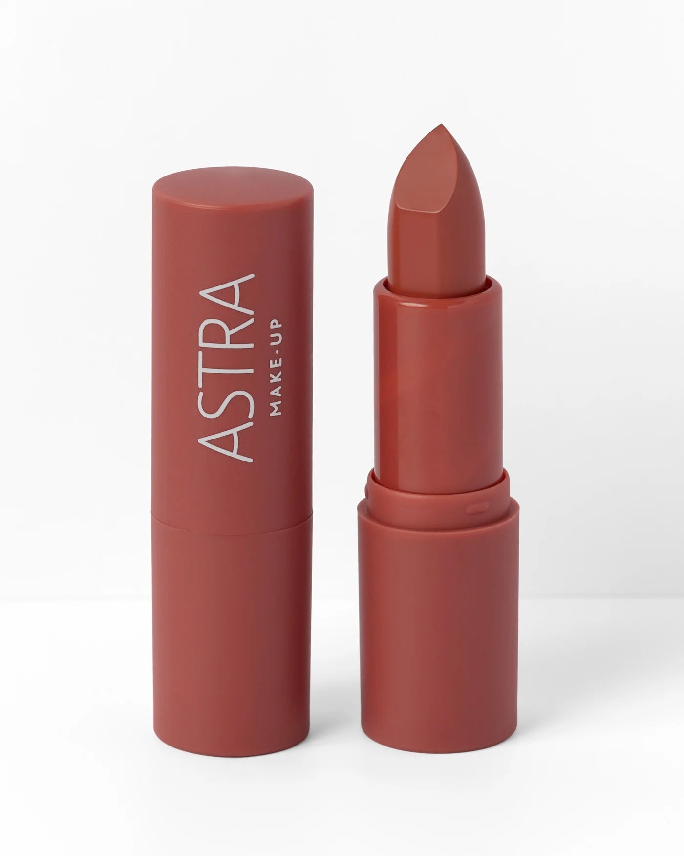 Astra Make-Up Rossetto Cremoso – Eleganza e Comfort per le Tue Labbra 💄✨