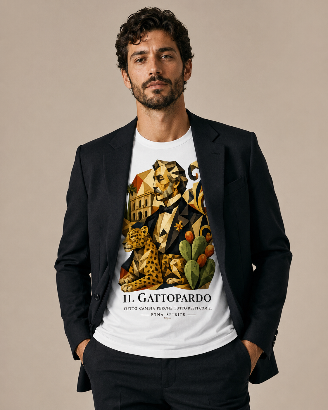 T-shirt Il Gattopardo indossata con giacca elegante