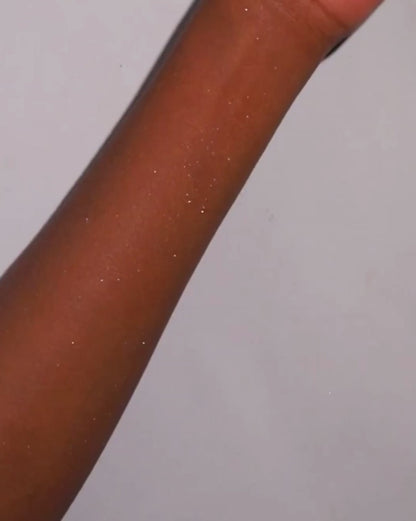 Astra Light Therapy Radiance Enhancer Highlighter – Illuminante in Crema Dewy Finish ✨